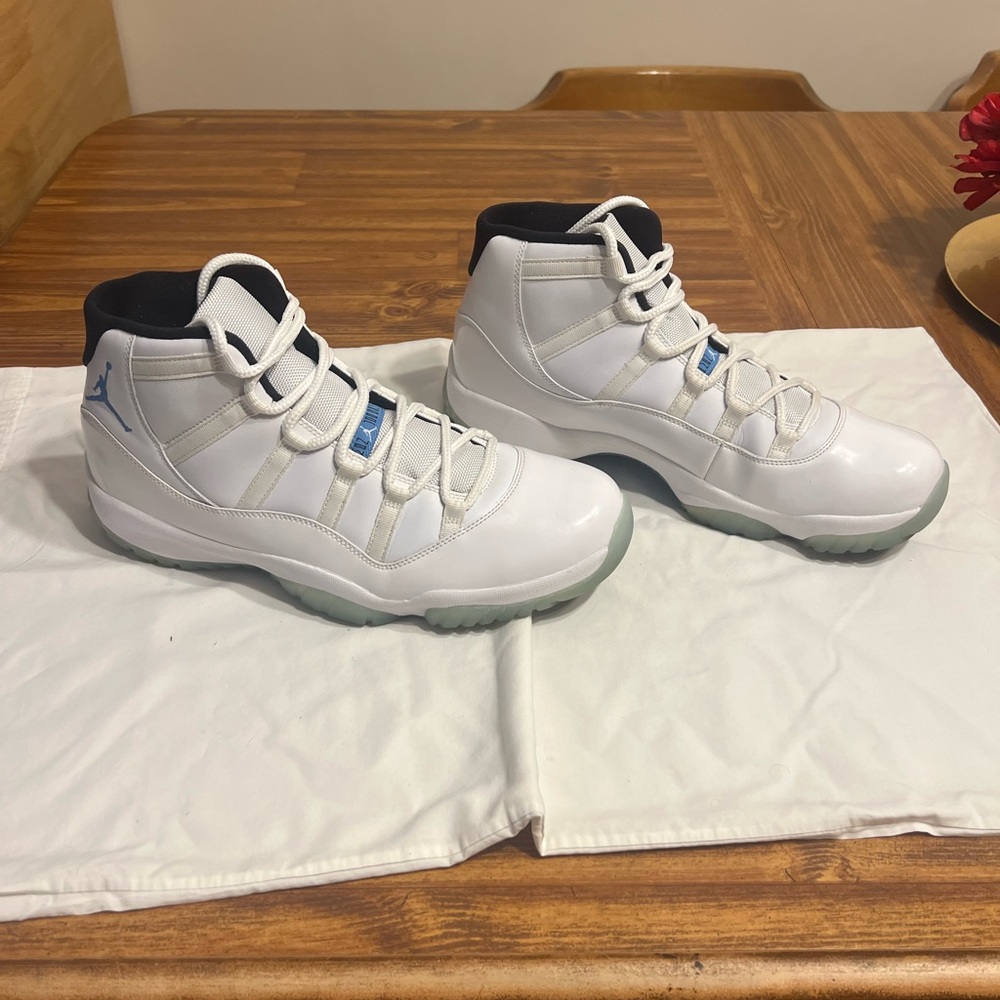 Jordan 11 Legend Blue (2014) size 14